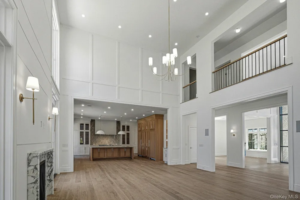 25 W Creek Farms Road Sands Point, NY 11050