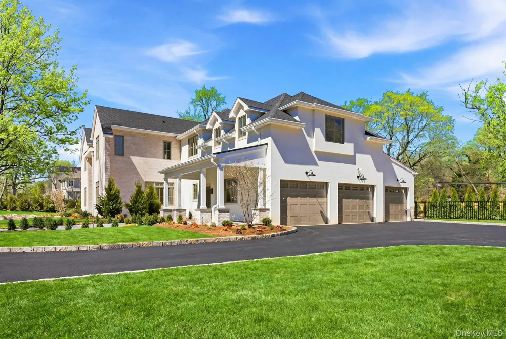 25 W Creek Farms Road Sands Point, NY 11050