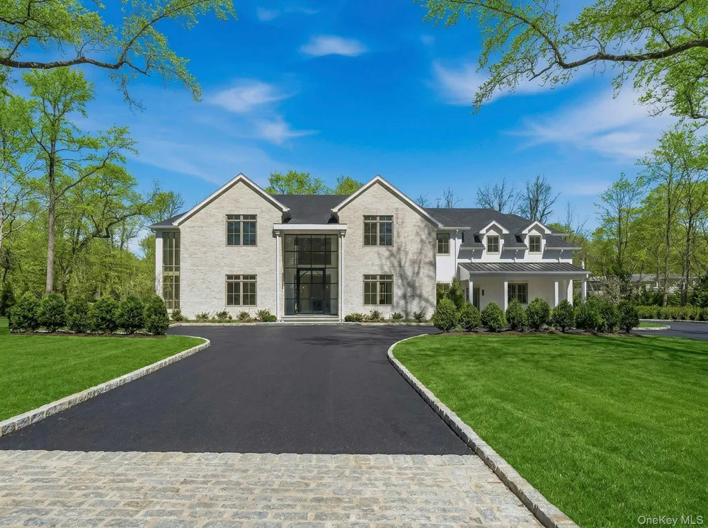 25 W Creek Farms Road Sands Point, NY 11050