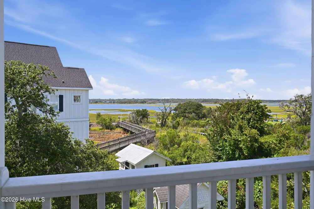 33 Sandy Lane Surf City, NC 28445
