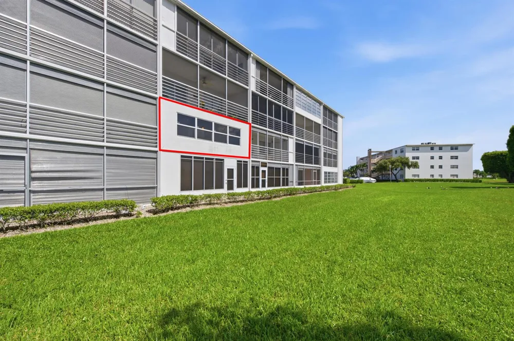 2069 Guildford D #D Boca Raton, FL 33434