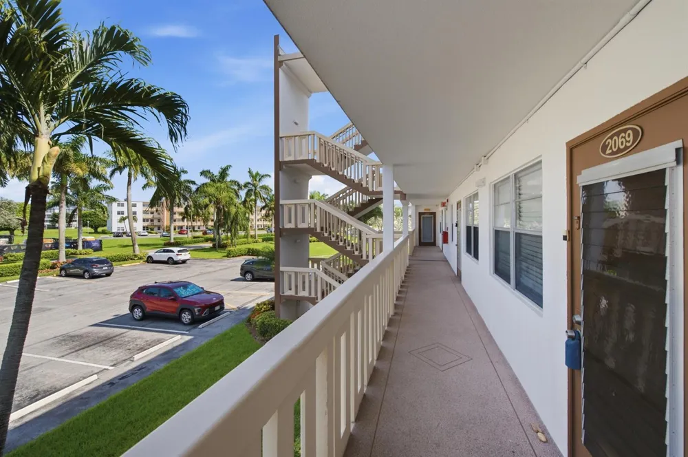 2069 Guildford D #D Boca Raton, FL 33434