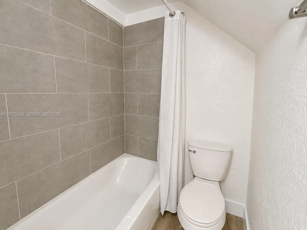 119 NW 43rd Ct #4A Oakland Park, FL 33309