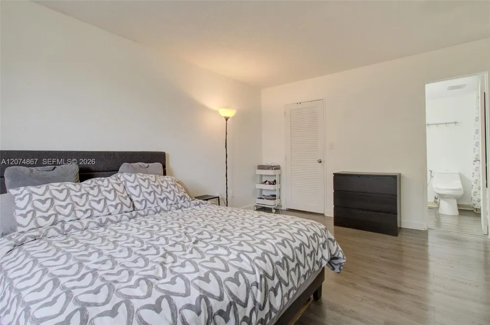 4610 NW 79th Ave #2D Doral, FL 33166