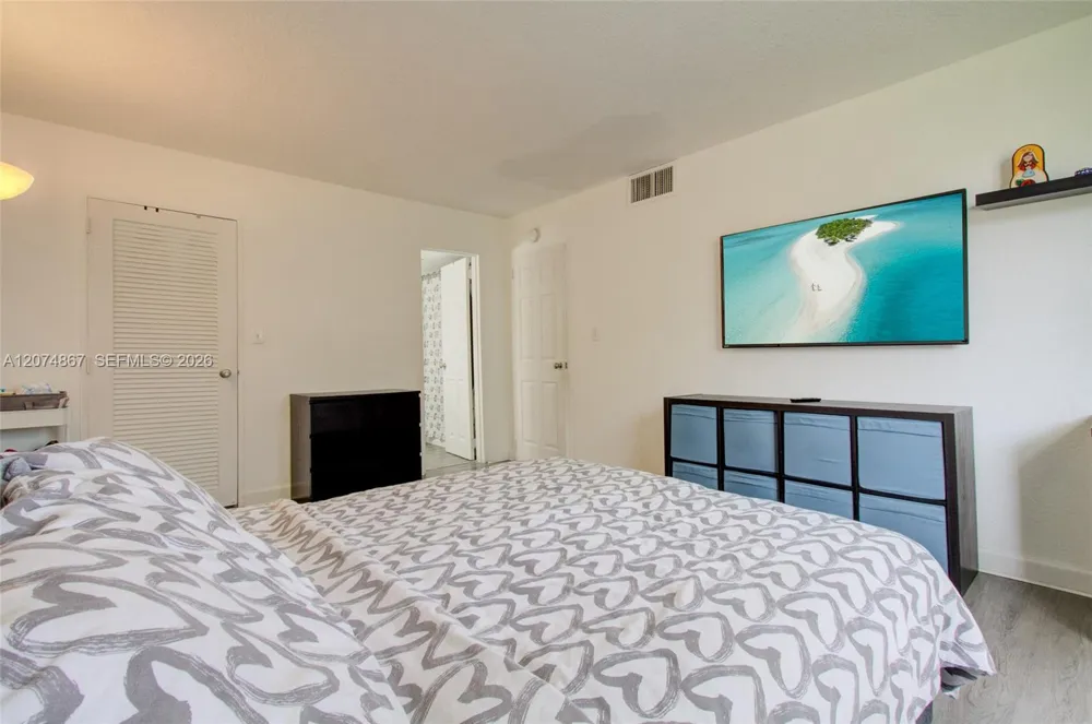 4610 NW 79th Ave #2D Doral, FL 33166