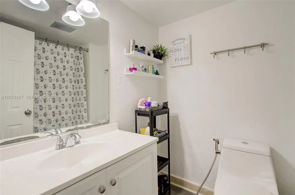 4610 NW 79th Ave #2D Doral, FL 33166