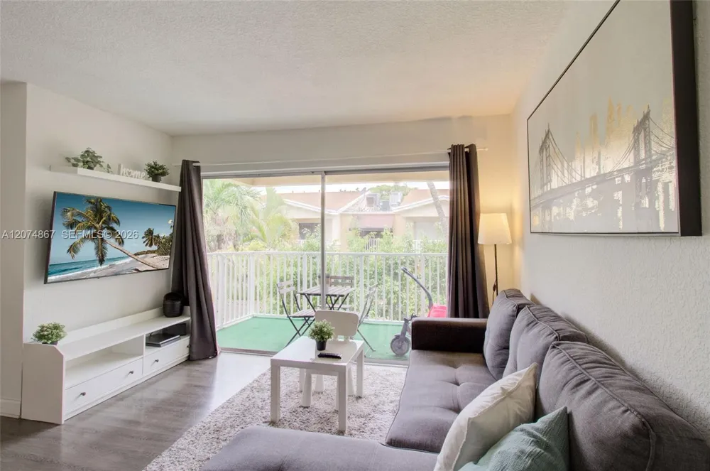 4610 NW 79th Ave #2D Doral, FL 33166