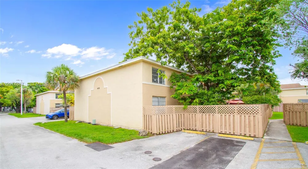 4610 NW 79th Ave #2D Doral, FL 33166