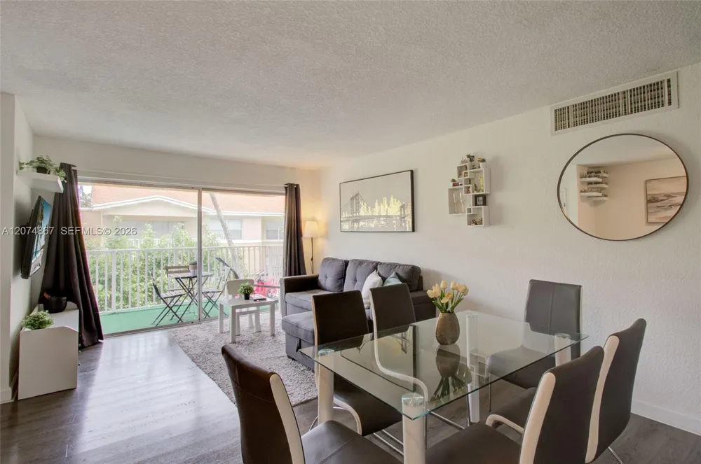 4610 NW 79th Ave #2D Doral, FL 33166