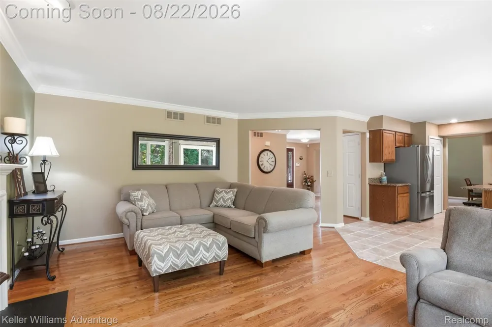 29582 English Way Novi City, MI 48377