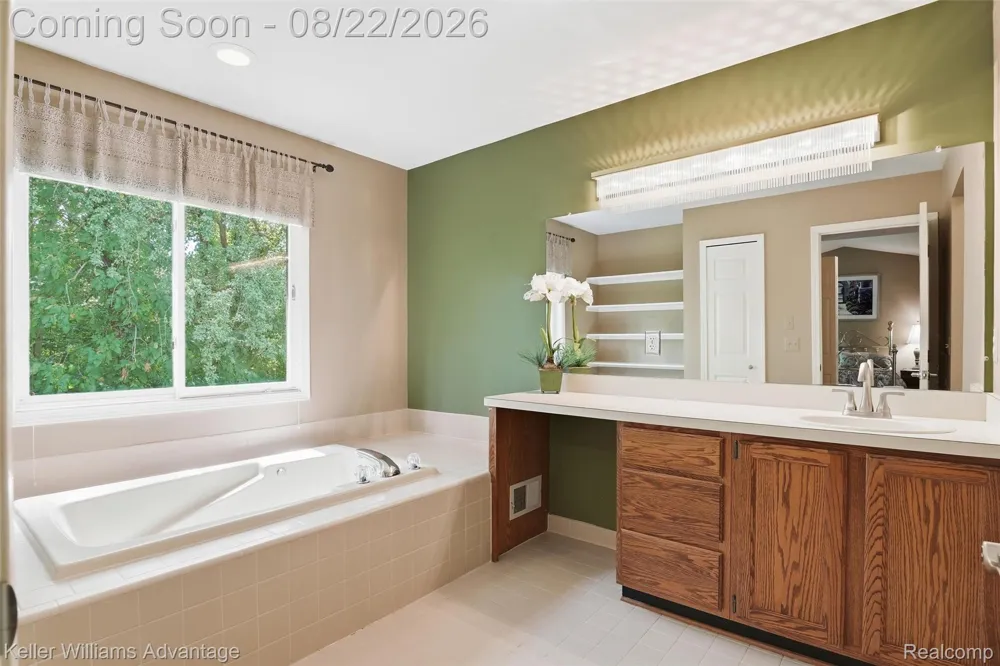 29582 English Way Novi City, MI 48377