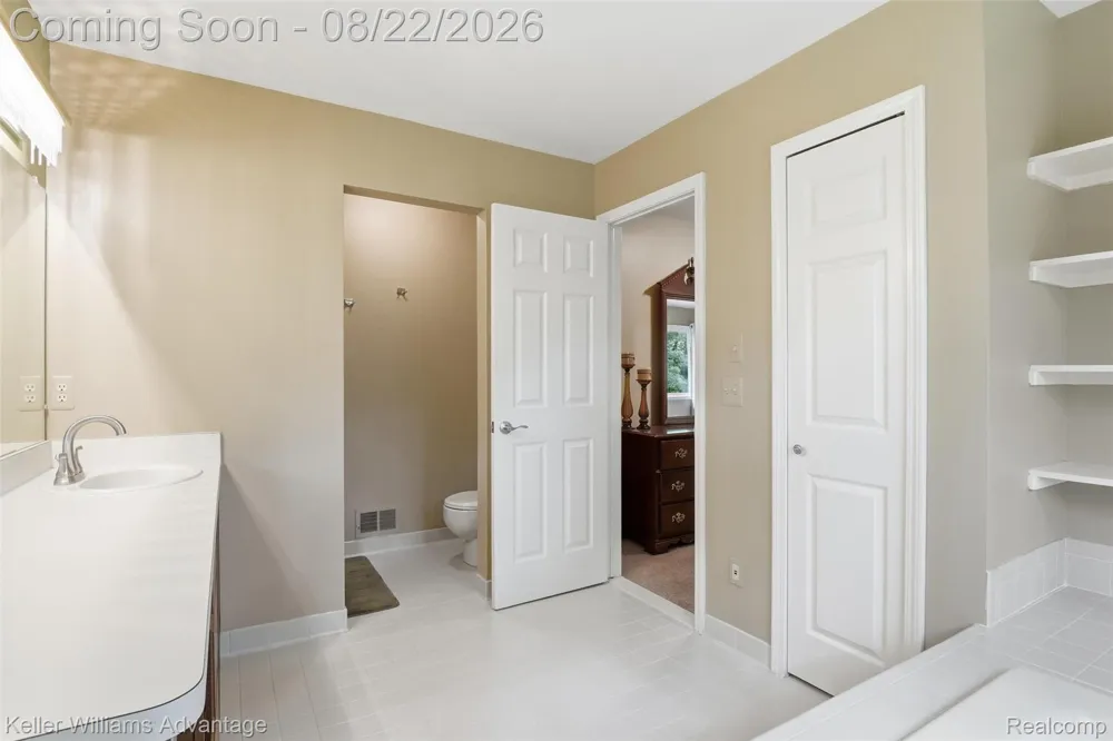 29582 English Way Novi City, MI 48377