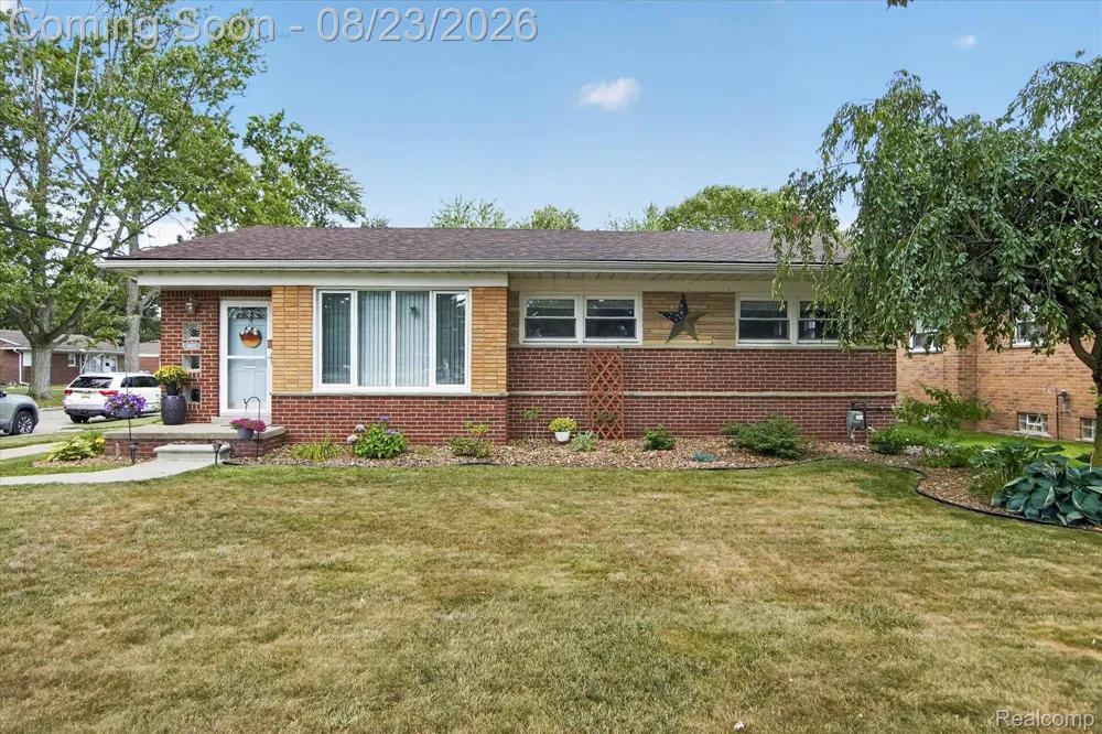 9072 Denne Street Livonia City, MI 48150