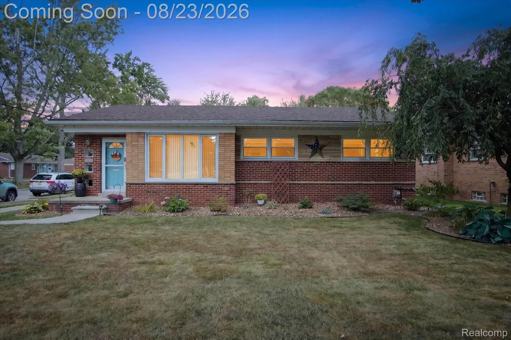 9072 Denne Street Livonia City, MI 48150