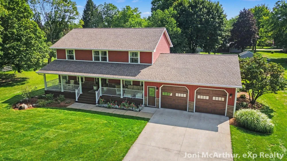 1562 W Ellis Avenue Belding City, MI 48809
