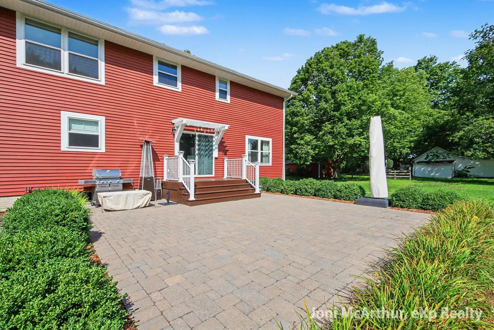 1562 W Ellis Avenue Belding City, MI 48809