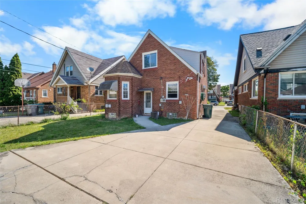 7841 E Morrow Circle Dearborn City, MI 48126