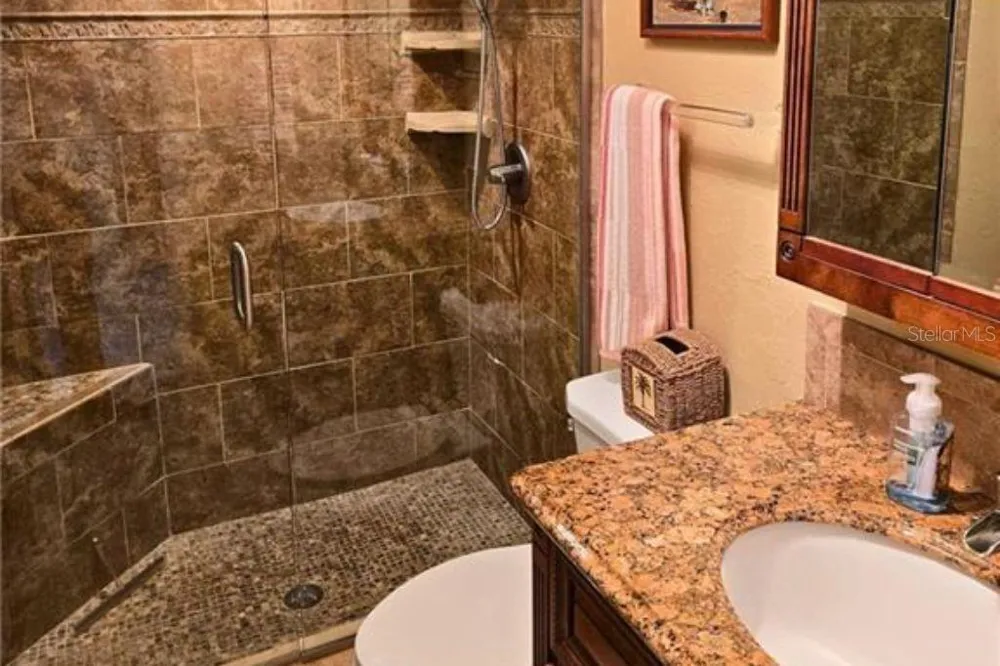 8445 CHARTER CLUB CIRCLE #3 Fort Myers, FL 33919