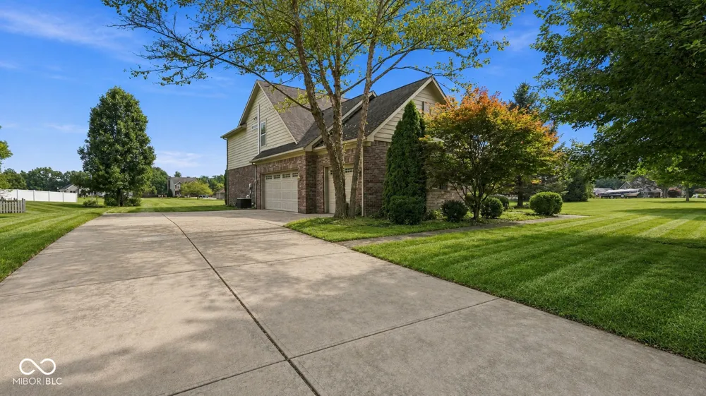 2535 Deer Creek Anderson, IN 46011