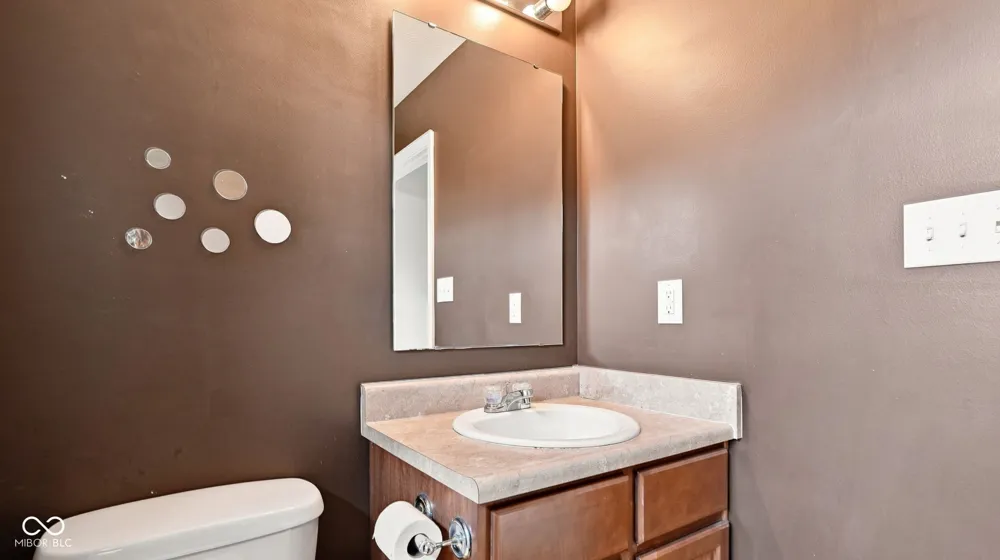 2535 Deer Creek Anderson, IN 46011
