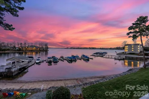 20407 Harborgate Court #404