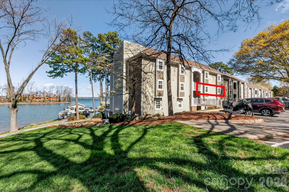 20407 Harborgate Court #404 Cornelius, NC 28031