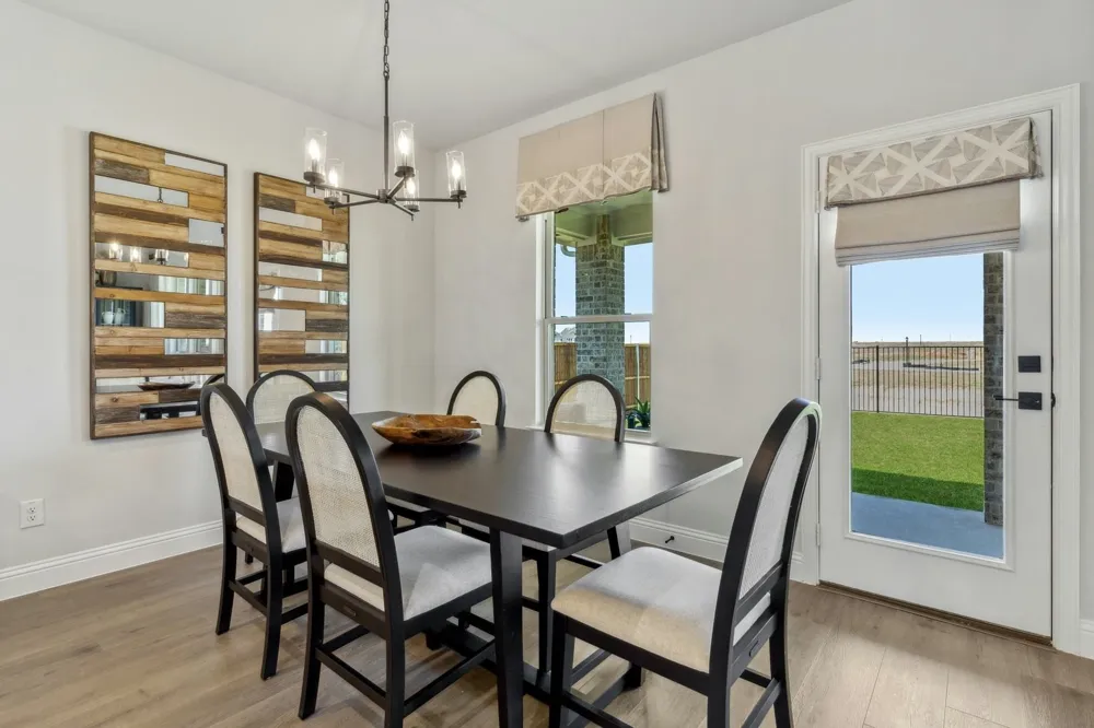 962 Richard Pittmon Drive DeSoto, TX 75115