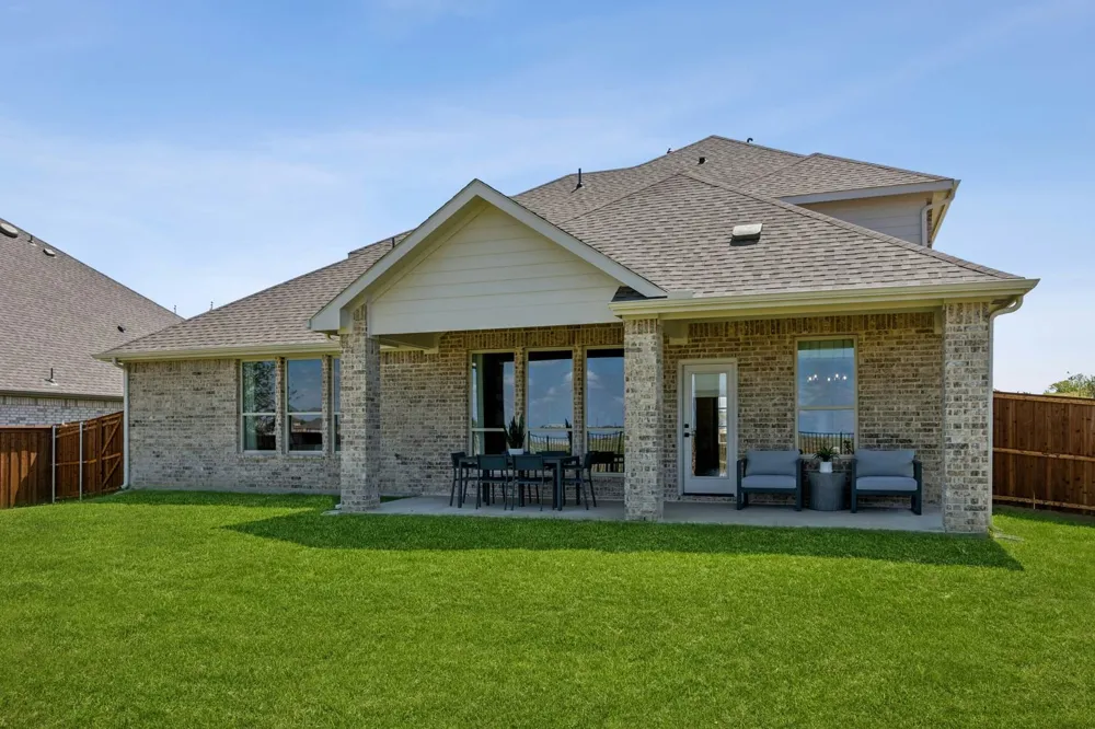 962 Richard Pittmon Drive DeSoto, TX 75115