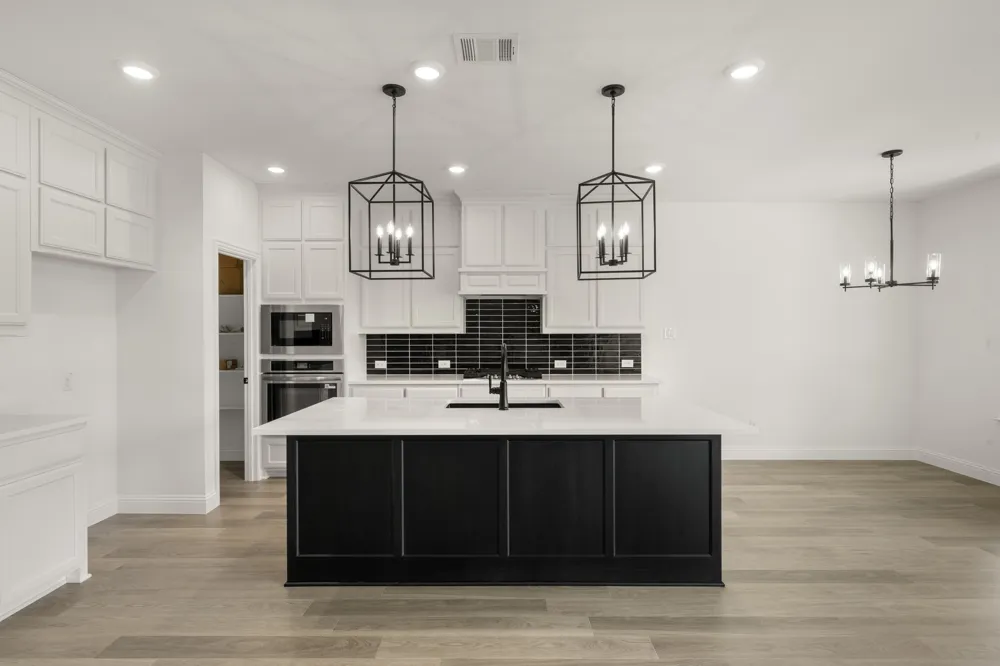 962 Richard Pittmon Drive DeSoto, TX 75115