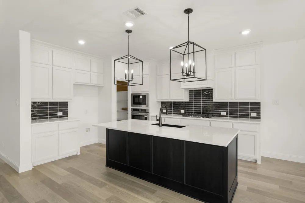 962 Richard Pittmon Drive DeSoto, TX 75115