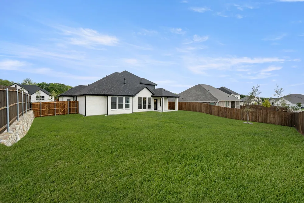 962 Richard Pittmon Drive DeSoto, TX 75115