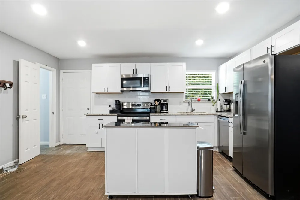 436 Arthur Drive Hurst, TX 76053