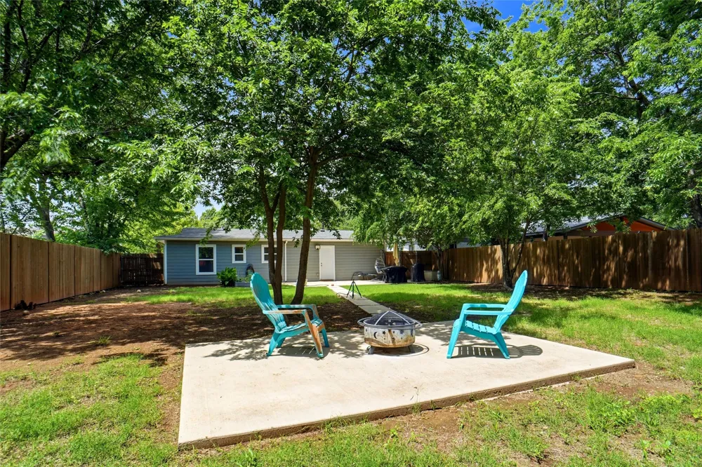 436 Arthur Drive Hurst, TX 76053