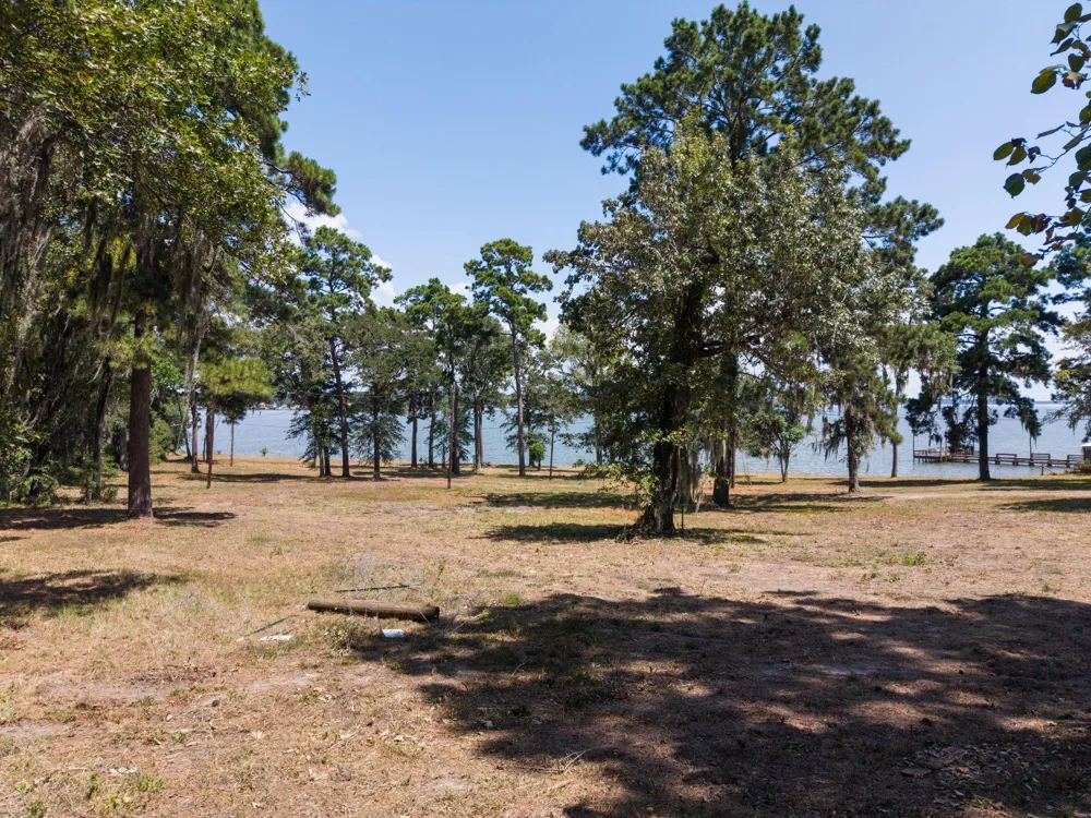 Shawnee Drive Onalaska, TX 77360