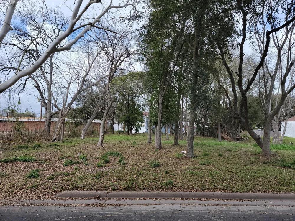 410 8th Avenue North Texas City, TX 77590