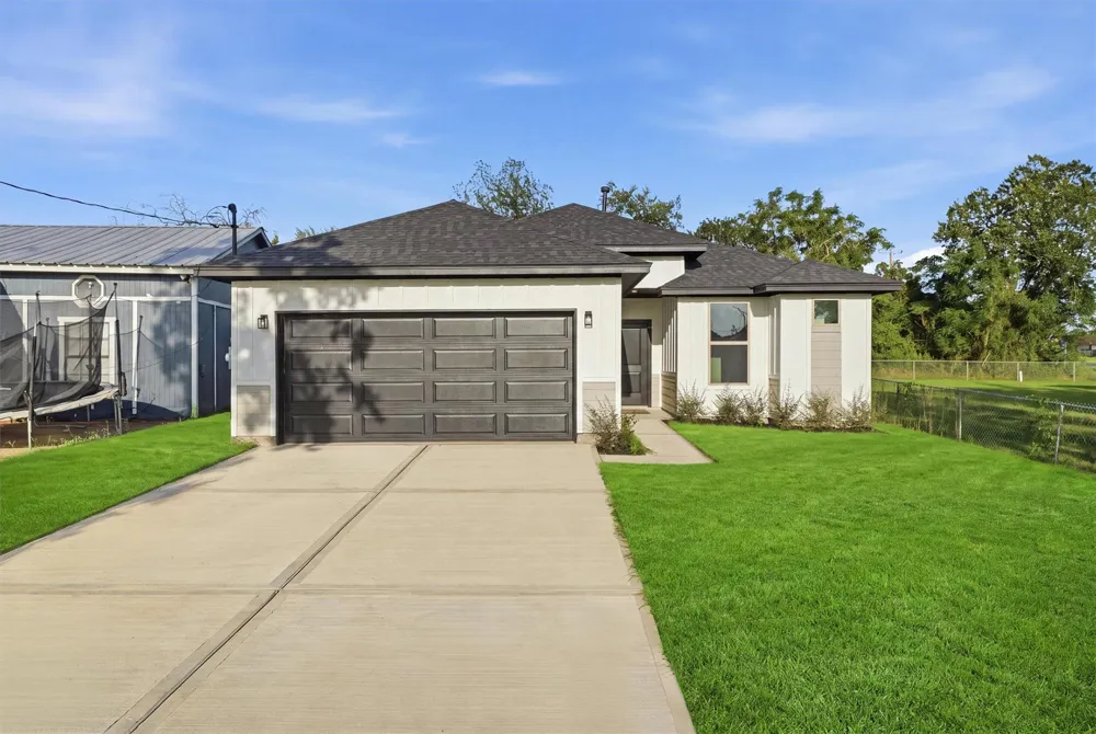 2522 16th Street Hempstead, TX 77445