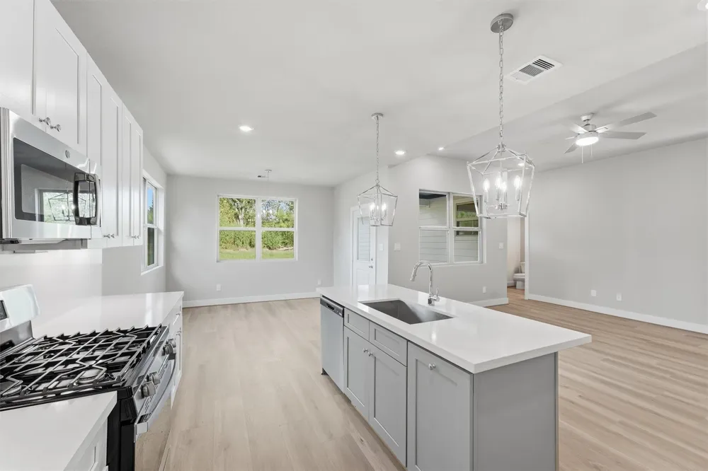 2522 16th Street Hempstead, TX 77445