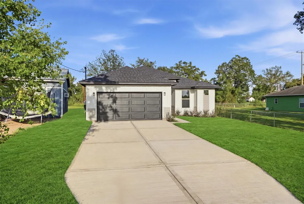2522 16th Street Hempstead, TX 77445