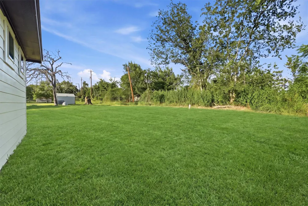 2522 16th Street Hempstead, TX 77445
