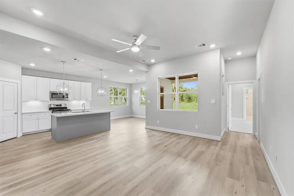 2522 16th Street Hempstead, TX 77445