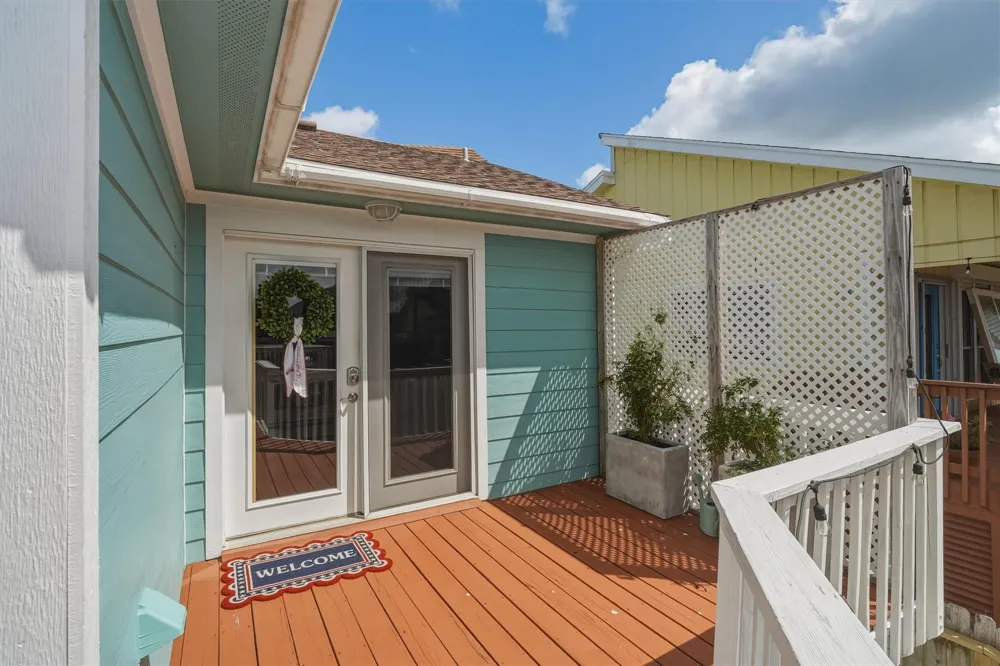 1078 Redfish Street Bayou Vista, TX 77563