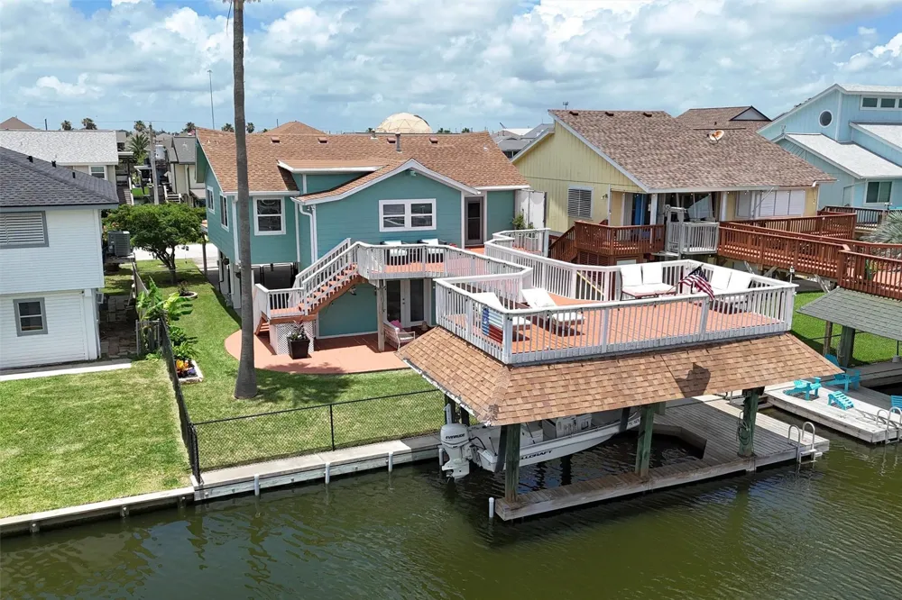 1078 Redfish Street Bayou Vista, TX 77563