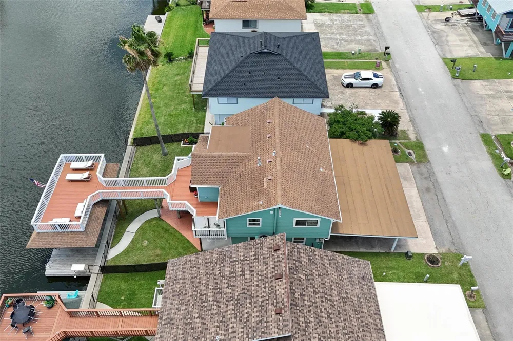1078 Redfish Street Bayou Vista, TX 77563