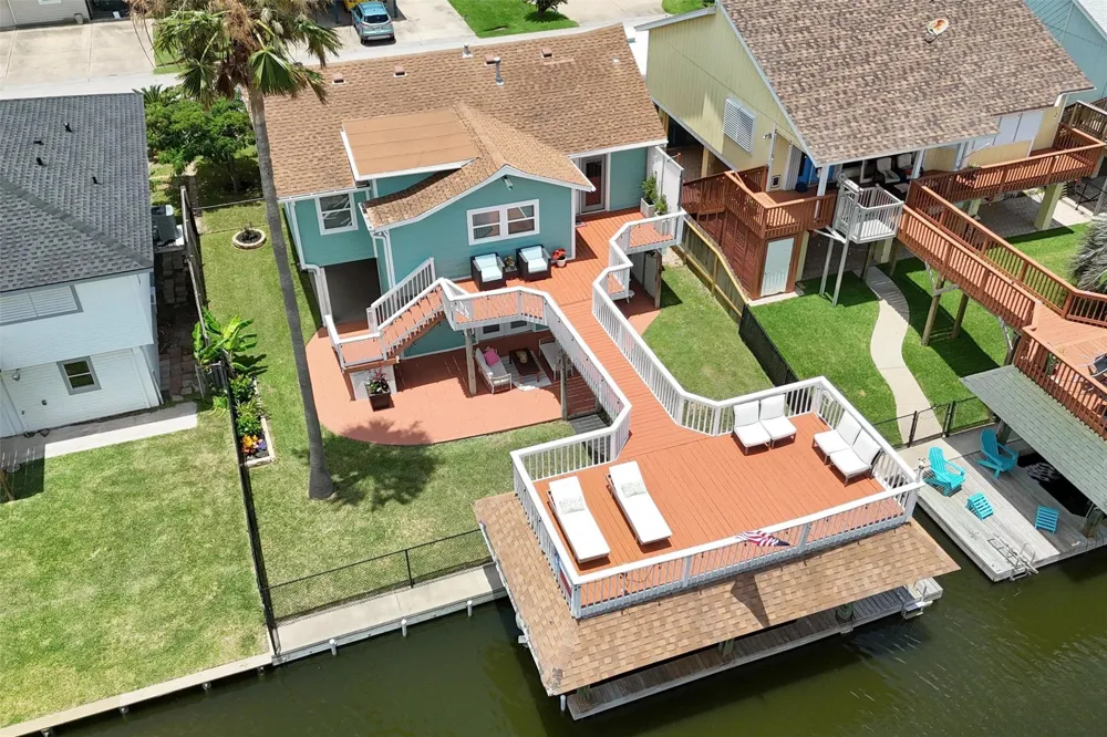 1078 Redfish Street Bayou Vista, TX 77563
