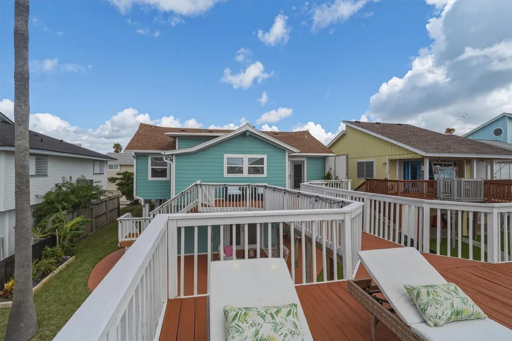 1078 Redfish Street Bayou Vista, TX 77563