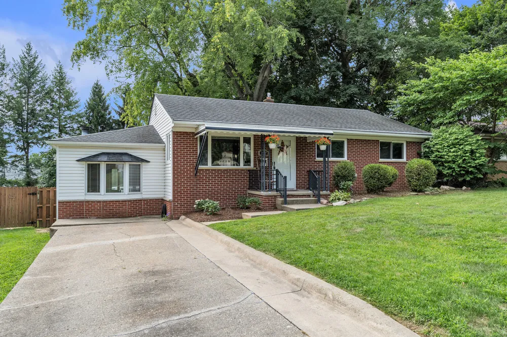 217 W McKay Street Saline, MI 48176