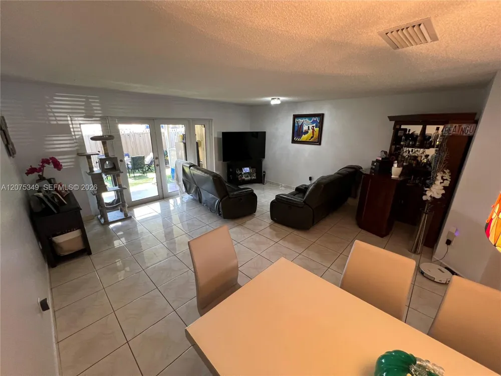 5214 NW 190th St Miami Gardens, FL 33055