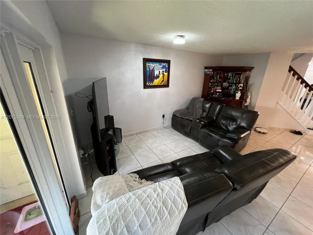 5214 NW 190th St Miami Gardens, FL 33055