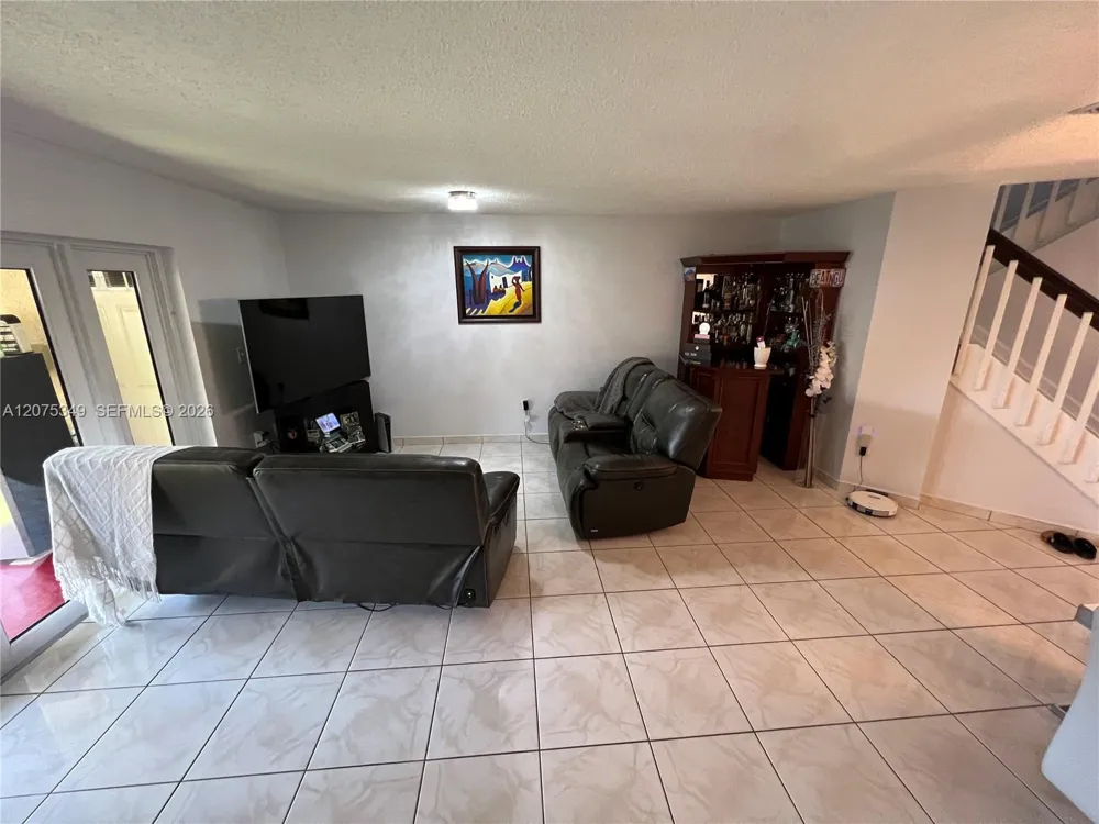 5214 NW 190th St Miami Gardens, FL 33055