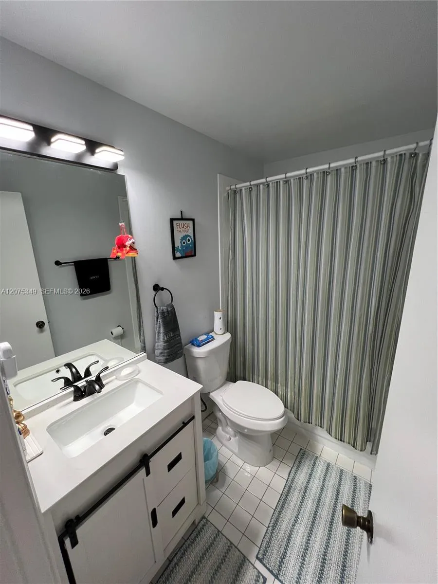 5214 NW 190th St Miami Gardens, FL 33055
